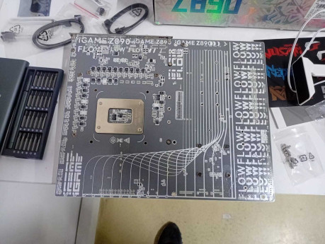 COLORFUL iGame Z890D5 FLOW V20 WHITE WIFI (OUTLET)