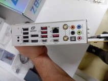 COLORFUL iGame Z890D5 FLOW V20 WHITE WIFI (OUTLET)